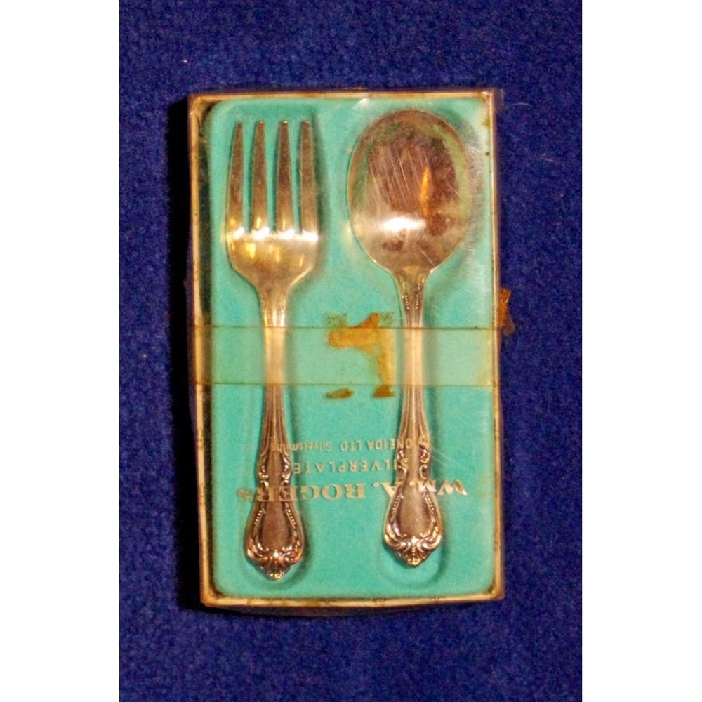 Vintage Wm. A. Rogers Oneida Silverplate Flatware Baby Fork & Spoon Set in‎ Box